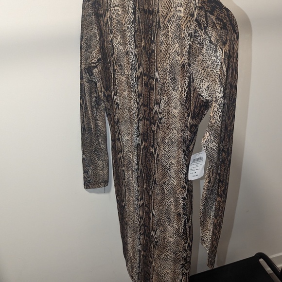 New Windsor Dress - Picture 6 of 7